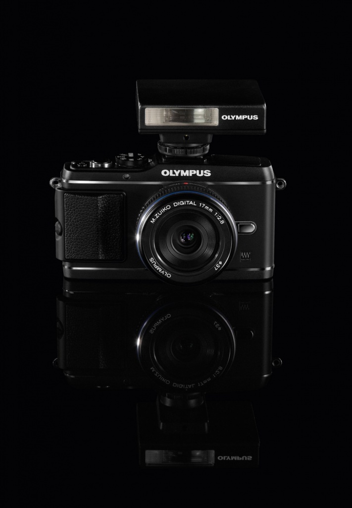 E-P3_front_black_on_black_17mm_XL_rdax_245x353.jpg E-P3_front_black_on_black_17mm_XL_rdax_245x353.jpg